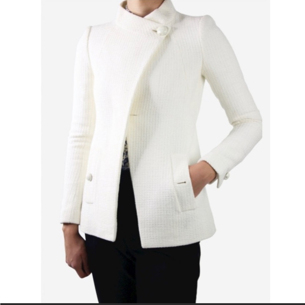 Chanel | 2015 “Ivory Wrap” white tweed jacket | size 34, Excellent condition